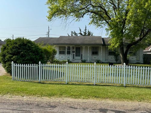 2456 Kurt Rd, Benton Harbor, MI, 49022-8013 | Card Image
