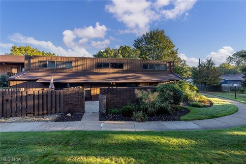 apt-h17-33803 Electric Blvd, Avon Lake, OH, 44012-1039 | Card Image