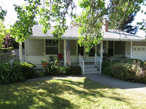 2585 Butano Dr, Sacramento, CA, 95821-6550 | Card Image