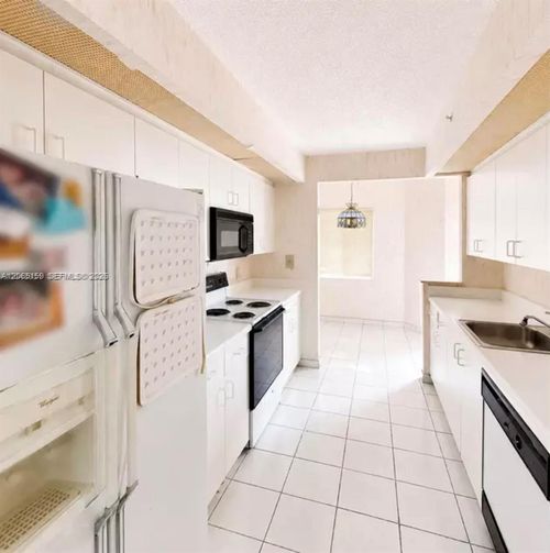 304m-901 Sw 141st Ave, Pembroke Pines, FL, 33027-3589 | Card Image