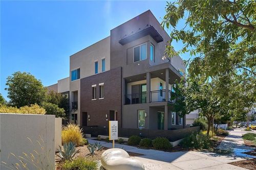 126 Novel, Irvine, CA, 92618-1791 | Card Image