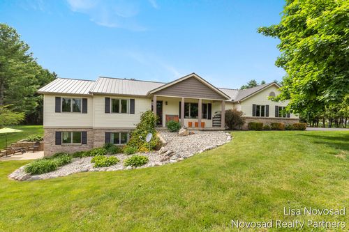 9865 Bergy Ave, Alto, MI, 49302-9523 | Card Image