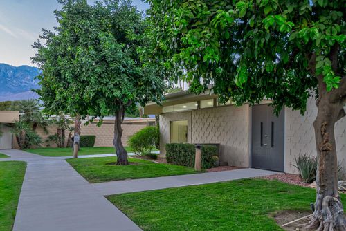 314 Desert Lakes Dr, Palm Springs, CA, 92264-5514 | Card Image