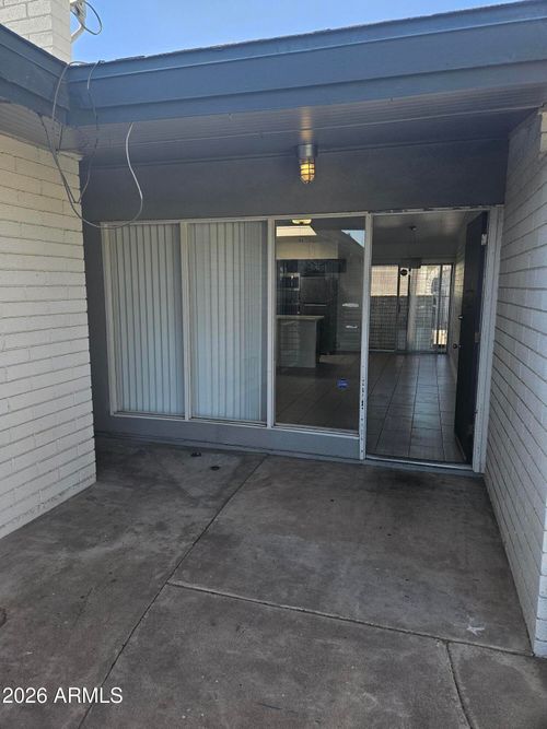 2-2340 N 46th St, Phoenix, AZ, 85008-2402 | Card Image
