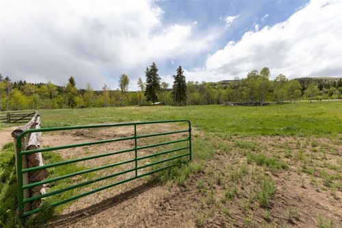 32350 Los Ranchos Rd, Oak Creek, CO, 80467-8660 | Card Image