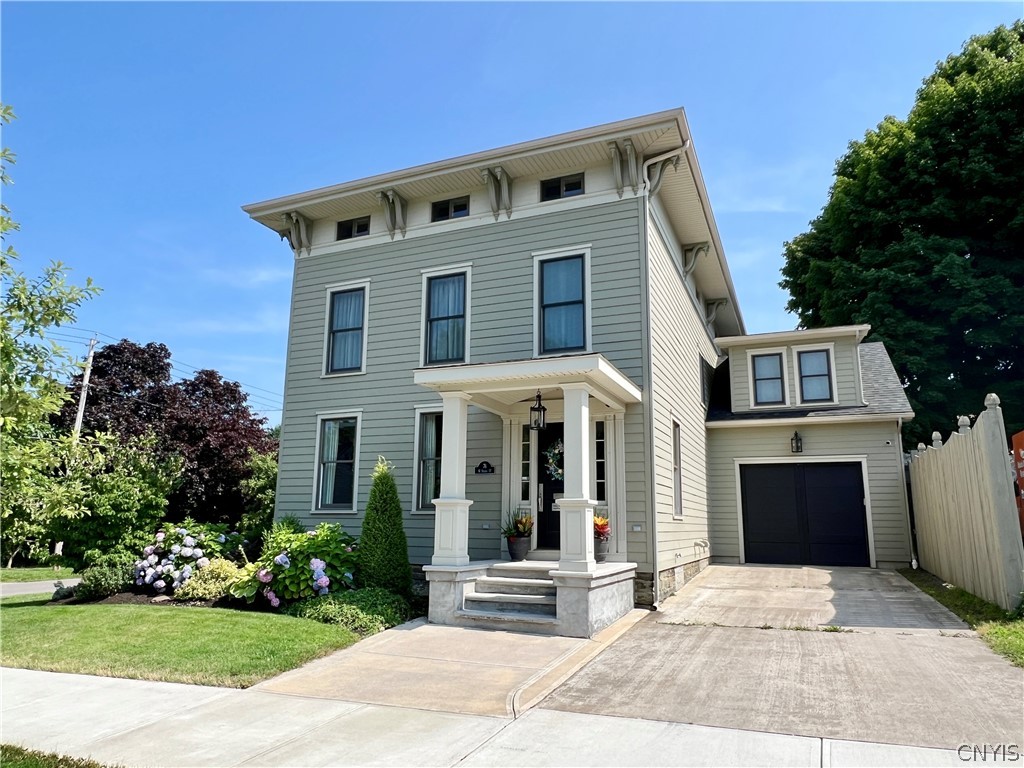 Seneca St, Oswego, NY 13126