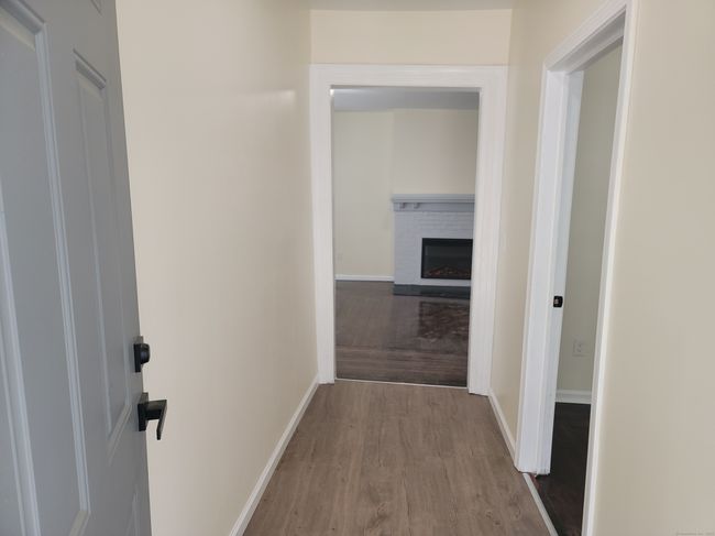 FL-1ST - 147 Edgewood St, Home with 3 bedrooms, 1 bathrooms and 1 parking in Hartford CT | Image 18