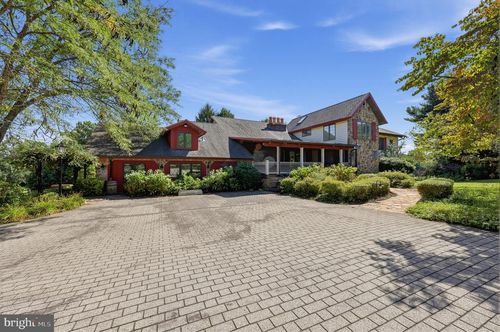 1120 Clover Ln, GLEN MILLS, PA, 19342-9622 | Card Image