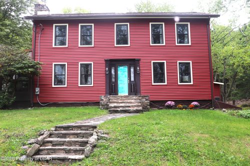 100 Park Ridge Dr, Shickshinny, PA, 18655-4324 | Card Image
