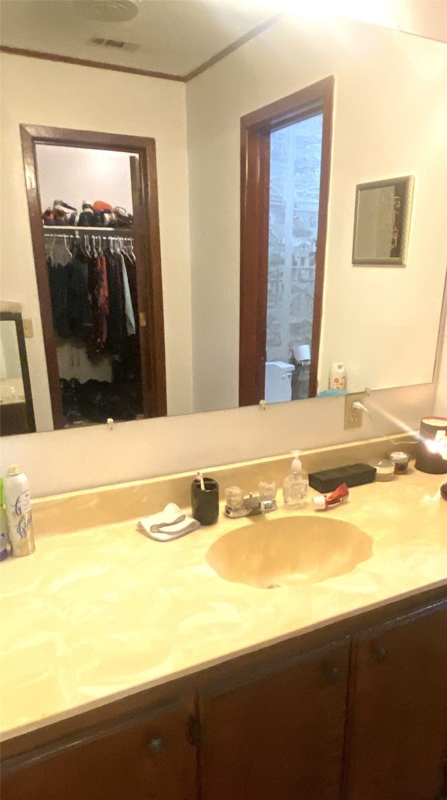200 N Hilmar St, House other with 4 bedrooms, 3 bathrooms and null parking in Weinert TX | Image 10