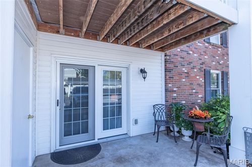 unit-e-3402 Country Stone Manor Dr, Manchester, MO, 63088-1452 | Card Image