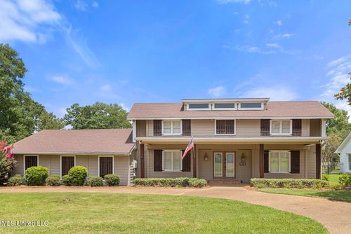 592 S Deerfield Dr, Canton, MS, 39046-9414 | Card Image