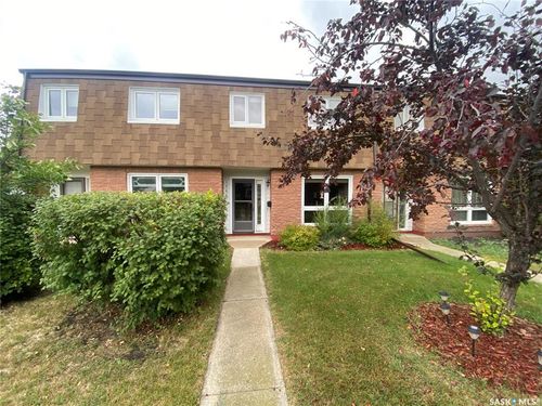 d-176 Manitoba Ave, Yorkton, SK, S3N3G8 | Card Image