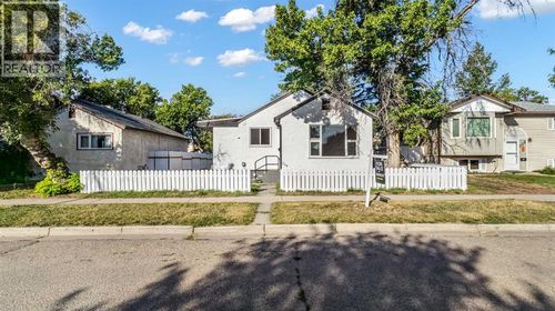 234 14 St N, Lethbridge, AB, T1H2V9 | Card Image