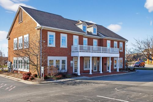 100-1716 Sharkey Way, Lexington, KY, 40511-2048 | Card Image