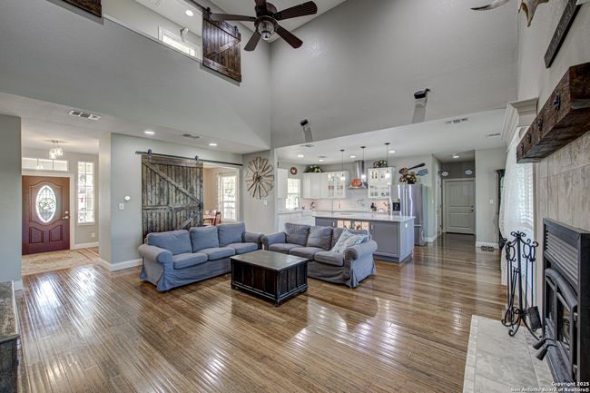 6015 Cornwall Dr, House other with 5 bedrooms, 4 bathrooms and null parking in Spring Branch TX | Image 9