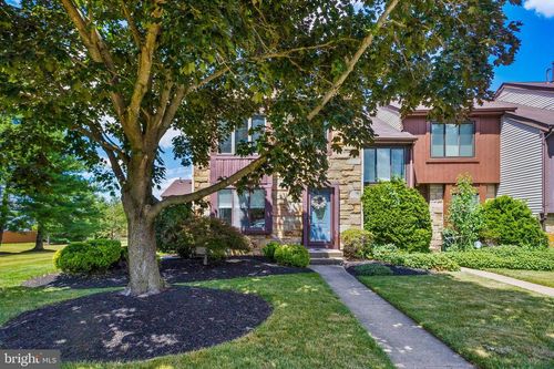 24 Kelly Ct, Hamilton, NJ, 08690-3615 | Card Image