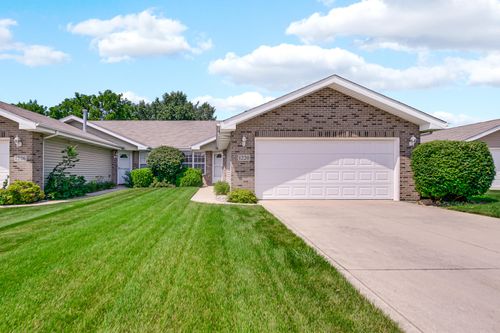 1220 W 82nd Ave, Merrillville, IN, 46410-6771 | Card Image