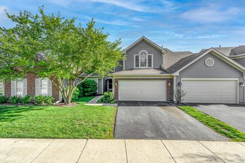 737 Bent Ridge Ln, Elgin, IL, 60120-5101 | Card Image