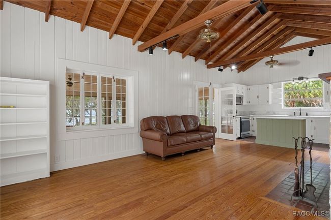 3184 N Edward Island Pt, House other with 2 bedrooms, 1 bathrooms and 1 parking in Hernando FL | Image 9