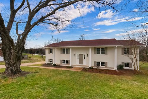 9512 Heathwood Dr, Ooltewah, TN, 37363-8933 | Card Image