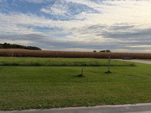 532 Marvin Ln, Preston, IA, 52069-8202 | Card Image