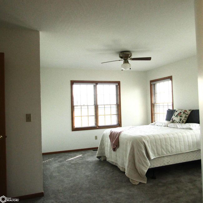 59708 Yankton Rd, Home with 4 bedrooms, 3 bathrooms and null parking in Griswold IA | Image 34