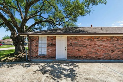 a-113 J St, Belle Chasse, LA, 70037-2011 | Card Image