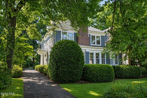 143 Manning Blvd, Albany, NY, 12203-1739 | Card Image