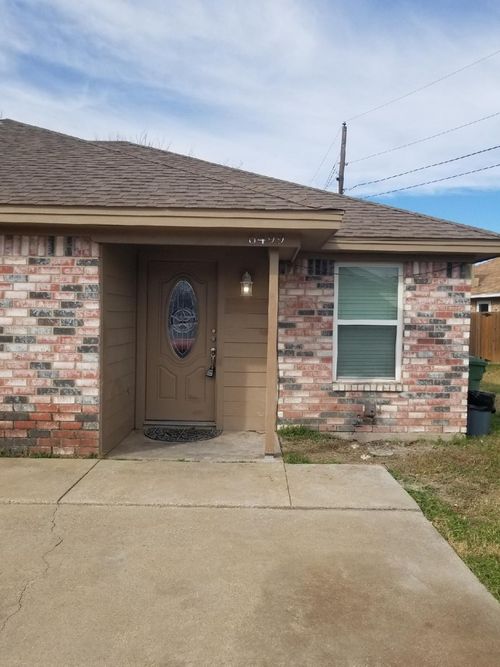 6499 Central Ave, North Richland Hills, TX, 76182-4661 | Card Image