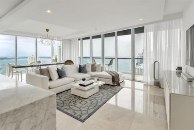 3101 - 495 Brickell Ave, Condo with 3 bedrooms, 2 bathrooms and null parking in Miami FL | Image 3