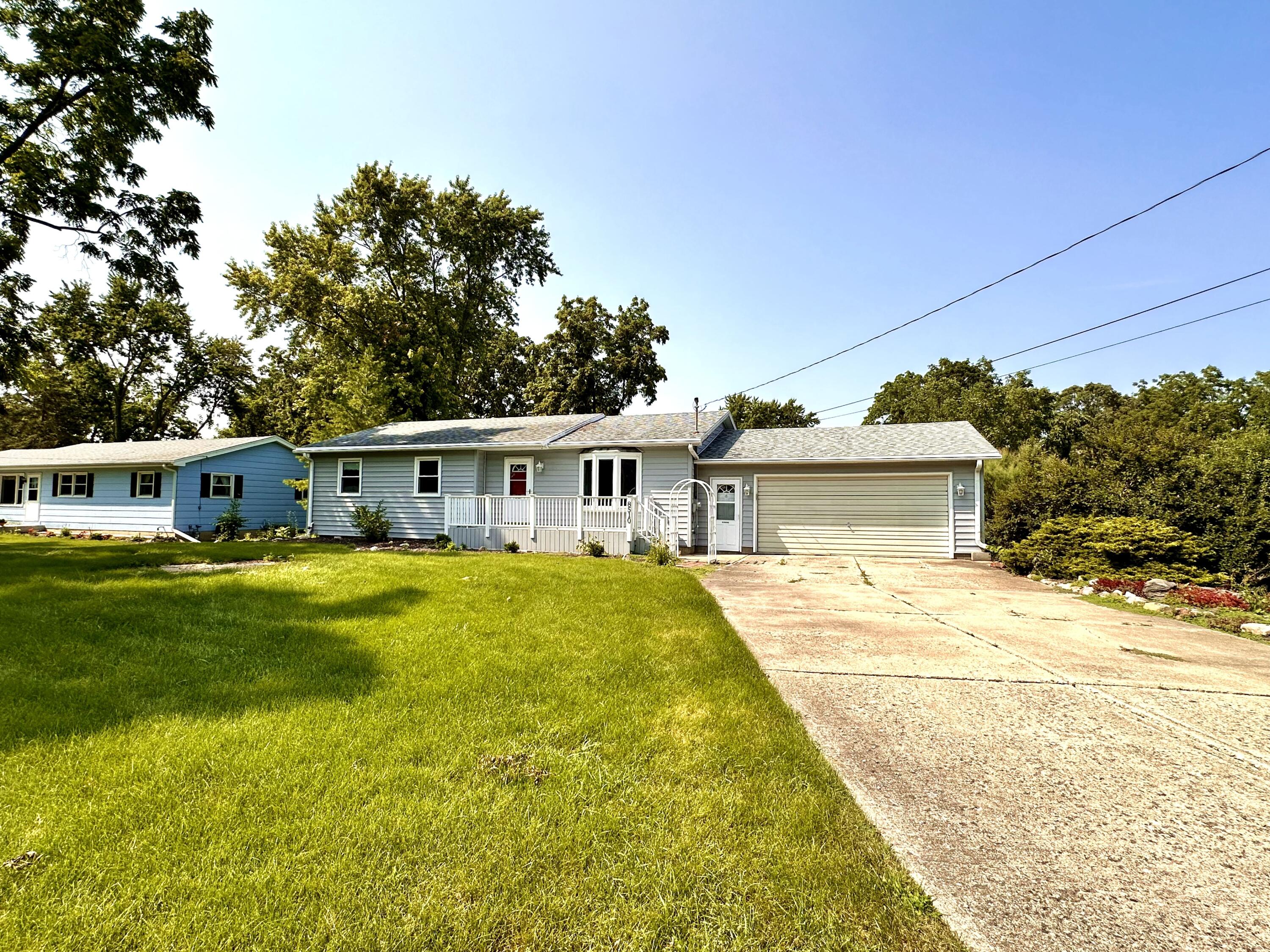 12th Pl, Kenosha, WI 53144