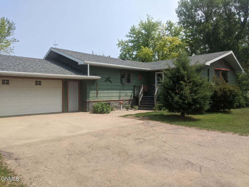 408 3rd Ave Nw, LaMoure, ND, 58458-7329 | Card Image
