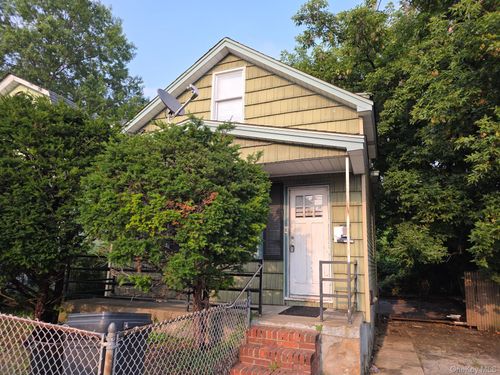 236 Holland Avenue, Hempstead, NY, 11003 | Card Image