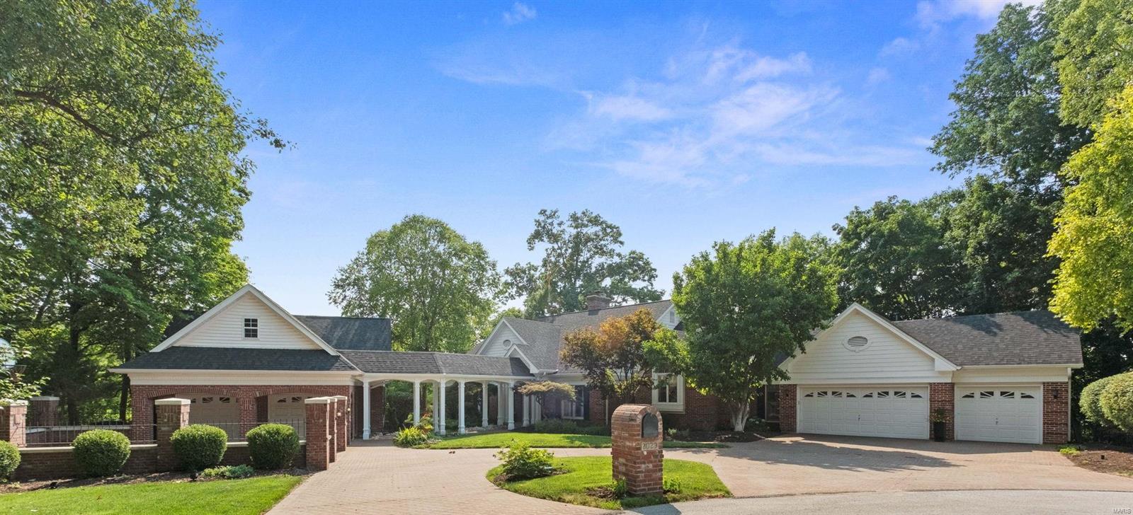 LA Chelle Dr, Saint Louis, MO 63146