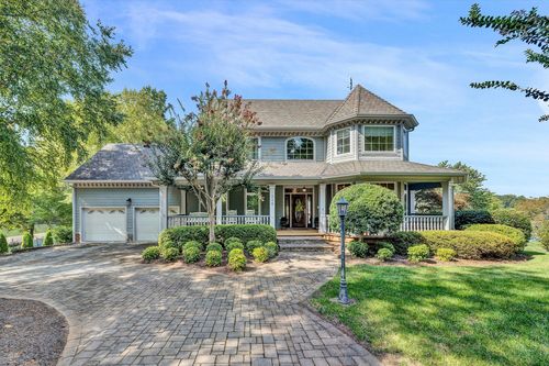 318 Egret Dr, Union Hall, VA, 24176-4033 | Card Image