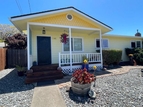 148 Olsen Ln, Fort Bragg, CA, 95437-5012 | Card Image