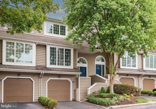 33 Cabot Ct, CHESTERBROOK, PA, 19087-5621 | Card Image