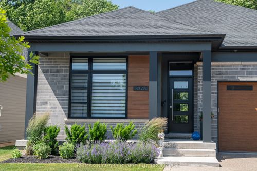 3376 Whispering Woods Trail, Ridgeway, ON, L0S1N0 | Card Image