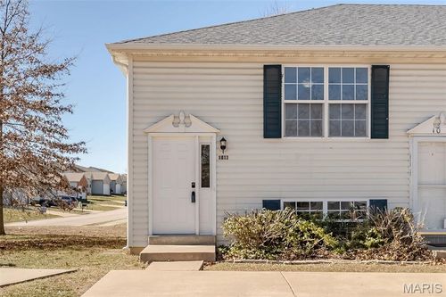 1017 Arlington Ct, Warrenton, MO, 63383-1379 | Card Image