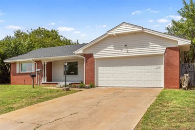 117 Country Club Terrace, House other with 3 bedrooms, 2 bathrooms and null parking in Midwest City OK | Image 3