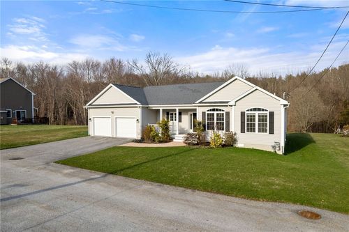 20 Peggy Dr, Cumberland, RI, 02864-1661 | Card Image