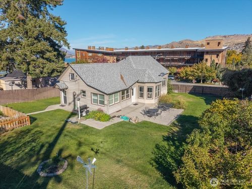 2213 W Woodin Ave, Chelan, WA, 98816-9310 | Card Image