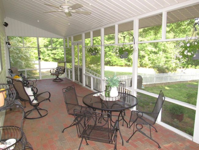 Screen porch | Image 38