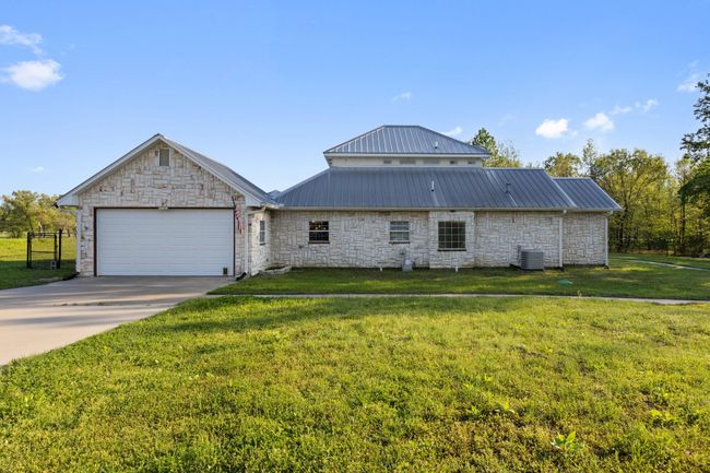 1028 Rs County Road 4261, House other with 3 bedrooms, 3 bathrooms and null parking in Emory TX | Image 35