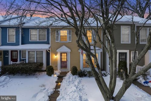 1563 Twisted Oak Dr, Reston, VA, 20194-1539 | Card Image