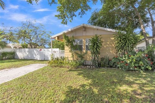 2005 Nw 11th Ave, Fort Lauderdale, FL, 33311-3603 | Card Image