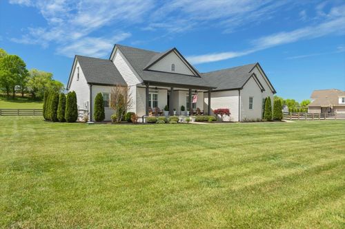 427 Carters Creek Pike, Columbia, TN, 38401-7257 | Card Image