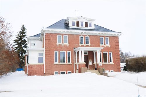 27 Dunlop Street E, Yorkton, SK, S3N0B1 | Card Image