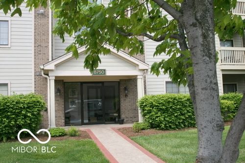 apt-303-8750 Yardley Ct, Indianapolis, IN, 46268-4920 | Card Image